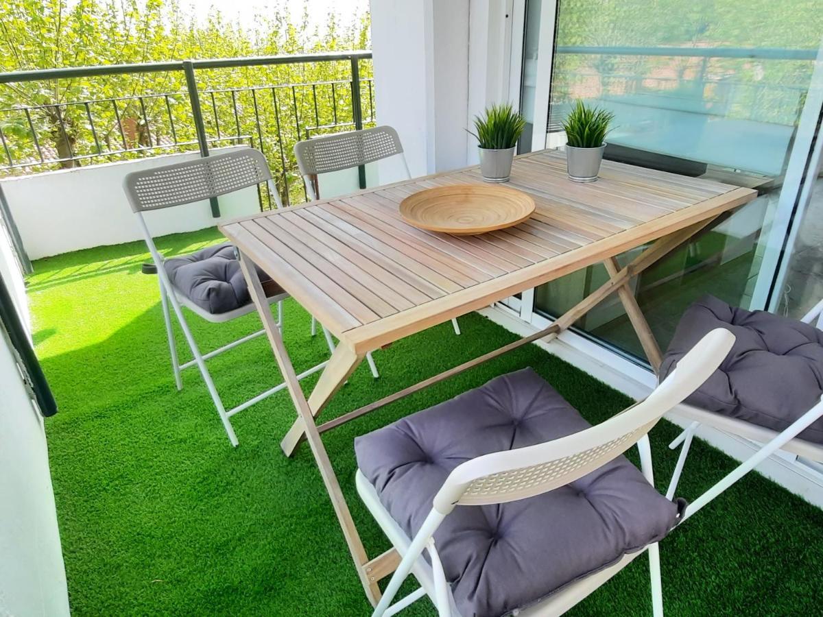Bright Apartment Near The Beach And Barcelona By Train Masnou Buitenkant foto